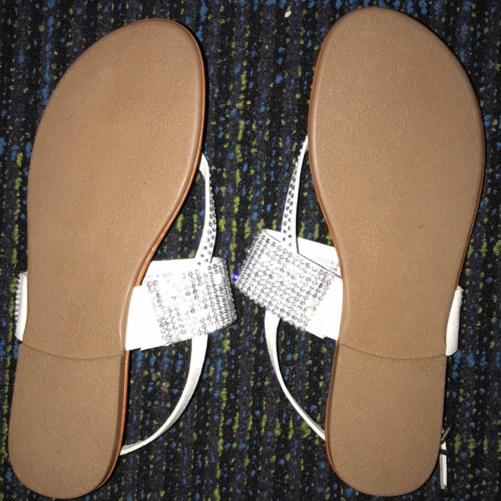 Sandals - Picture 2 of 3
